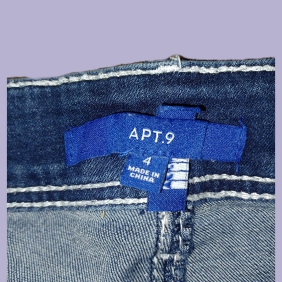Apt. 9 Jean Shorts w/ Rhinestone Design - Picture 5 of 5